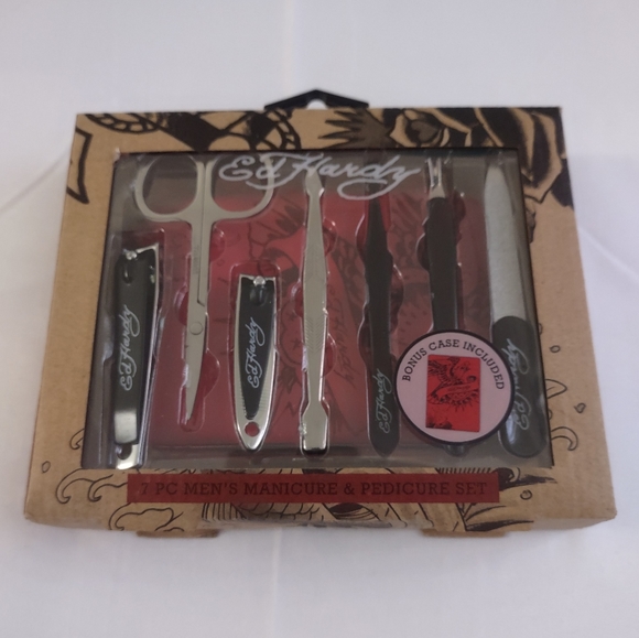 Ed Hardy 7 PC men's manicure and pedicure set - Picture 4 of 5